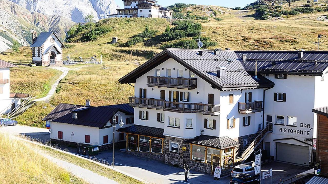 פאסו רולה Hotel Alpenrose מראה חיצוני תמונה