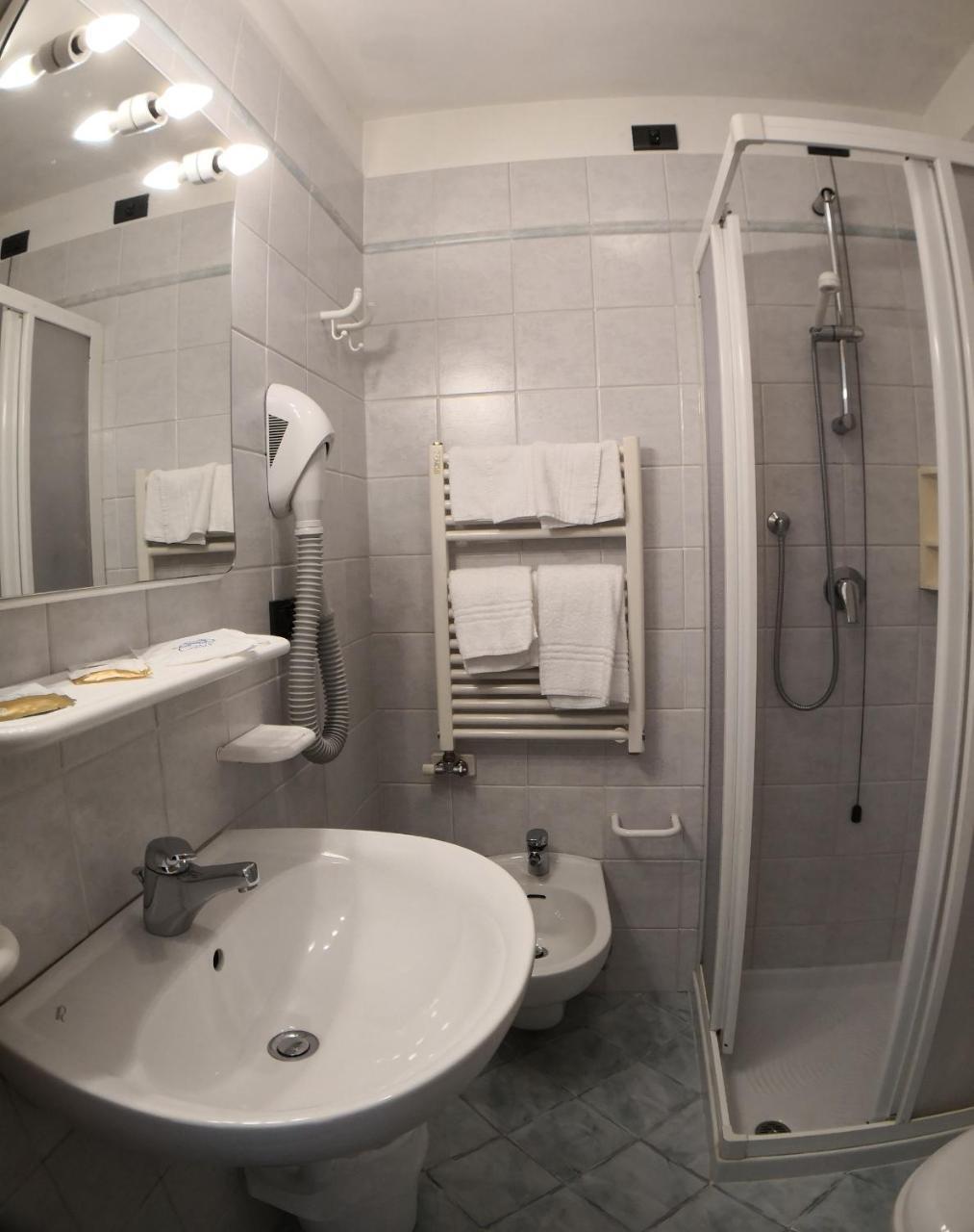 פאסו רולה Hotel Alpenrose מראה חיצוני תמונה