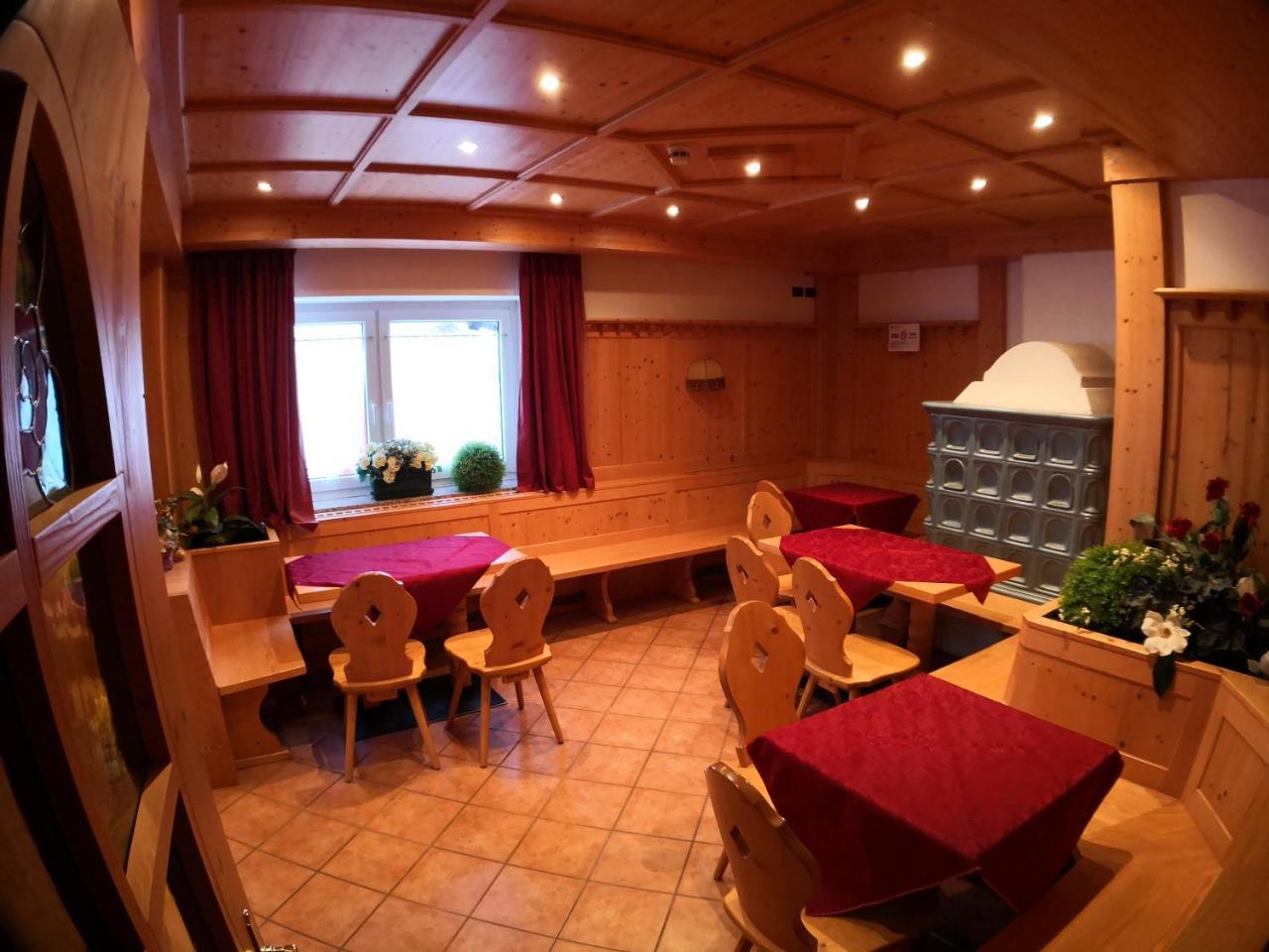 פאסו רולה Hotel Alpenrose מראה חיצוני תמונה