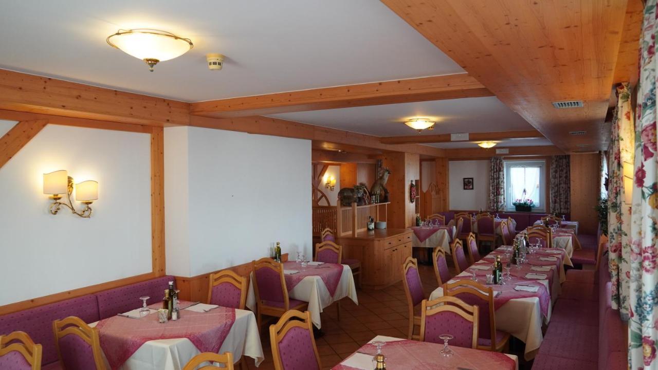 פאסו רולה Hotel Alpenrose מראה חיצוני תמונה